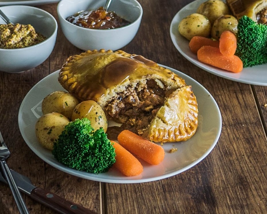 New Six Piece Classic Chip Shop Pies - Image 3