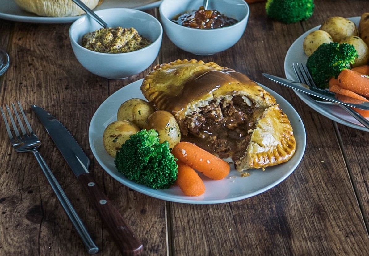 New Six Piece Classic Chip Shop Pies - Image 4