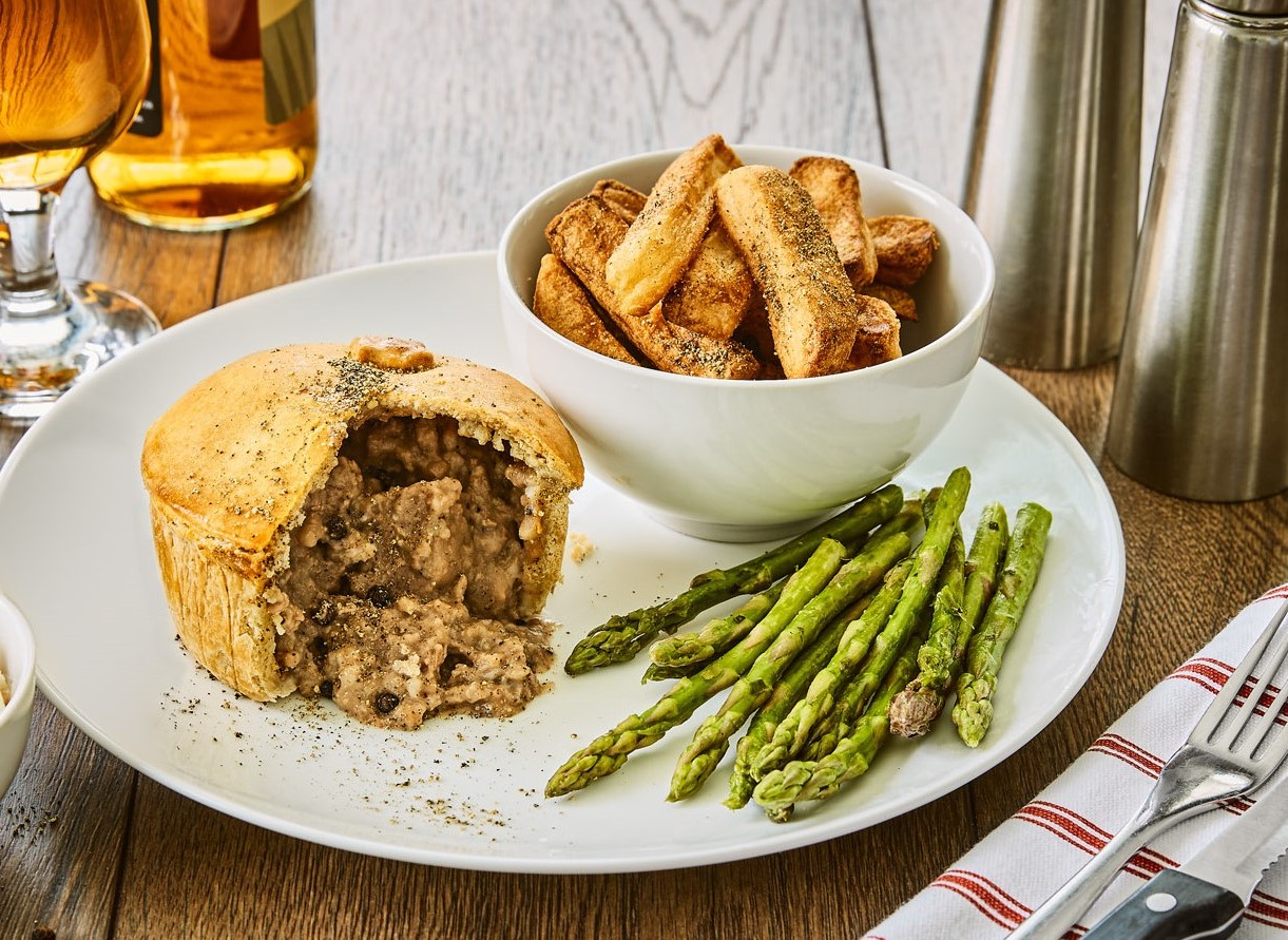 New 6 Piece Artisan Chicken & Turkey Pies Collection. - Image 3